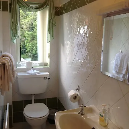 Bed & Breakfast Lisdanar House 4*